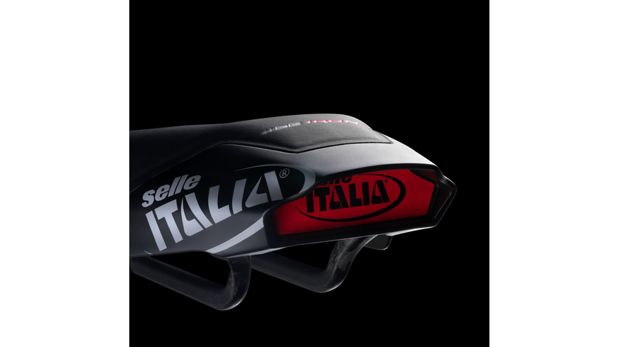Selle Italia Iron EVO Kit Carbon Superflow Selle Italia Iron EVO Kit Carbon Superflow