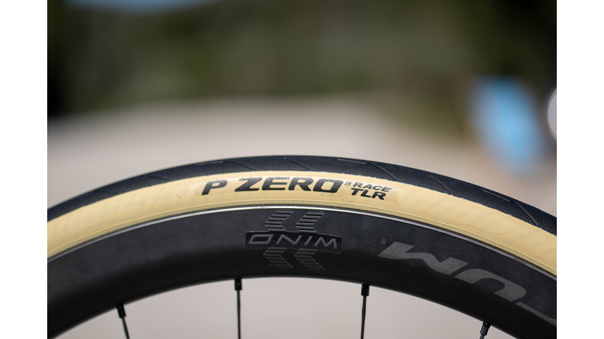 Pirelli P ZERO Race TLR Pirelli P ZERO Race TLR