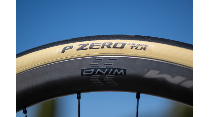 Pirelli P ZERO Race TLR Pirelli P ZERO Race TLR