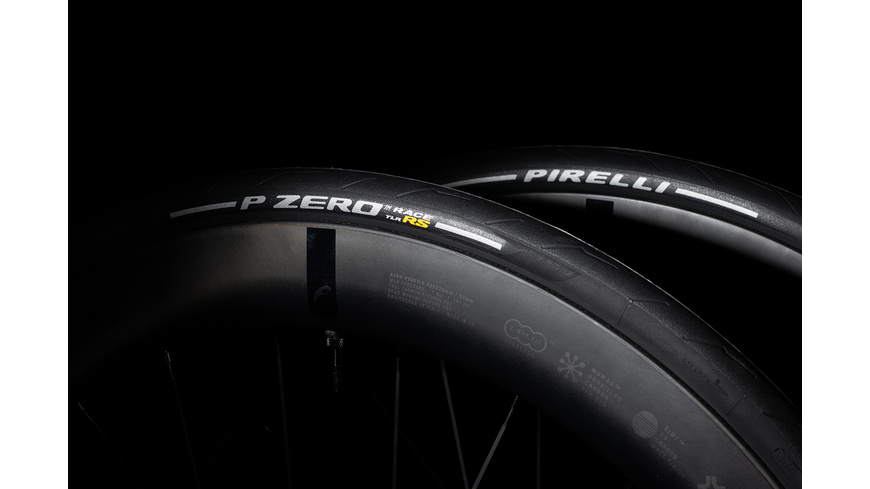 Pirelli P ZERO Race TLR RS Pirelli P ZERO Race TLR RS