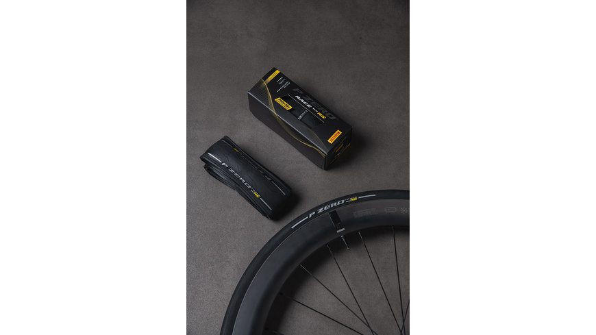 Pirelli P ZERO Race TLR RS Pirelli P ZERO Race TLR RS