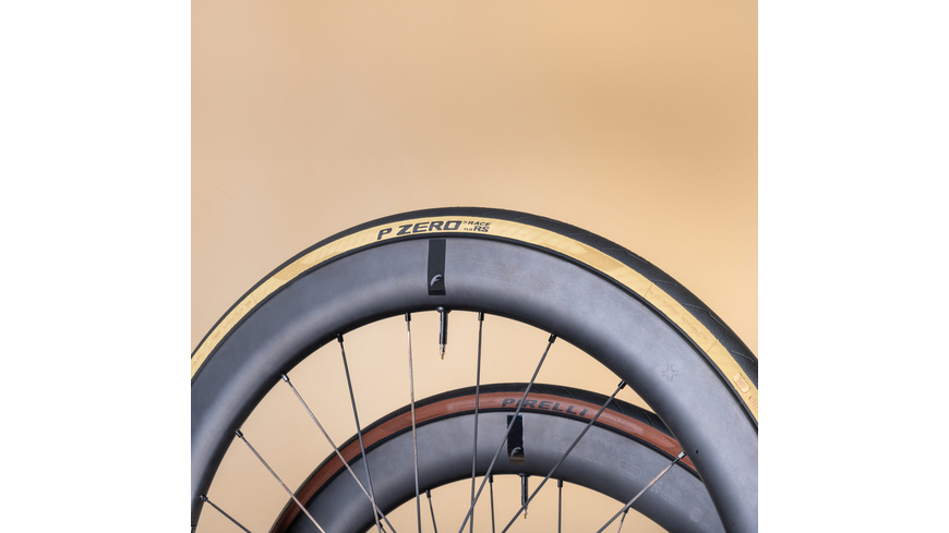 Pirelli P ZERO Race TLR RS