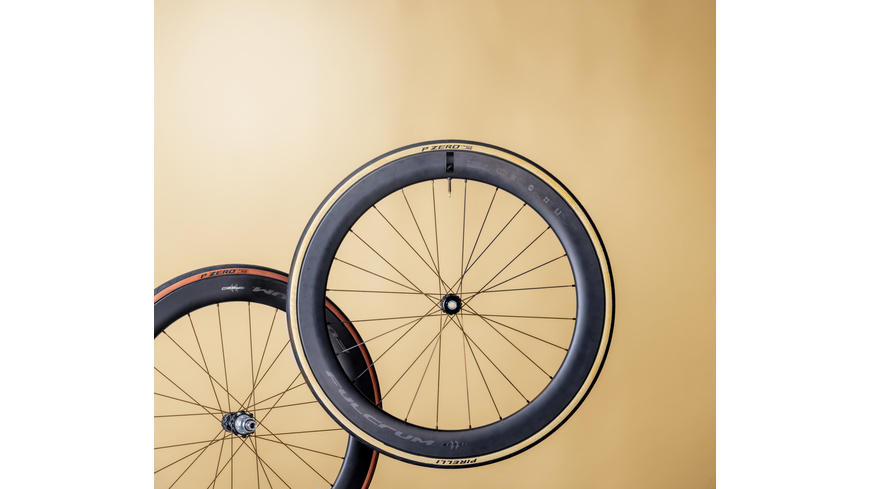 Pirelli P ZERO Race TLR RS