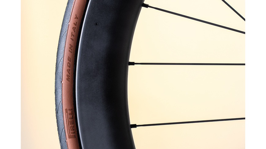 Pirelli P ZERO Race TLR RS Pirelli P ZERO Race TLR RS