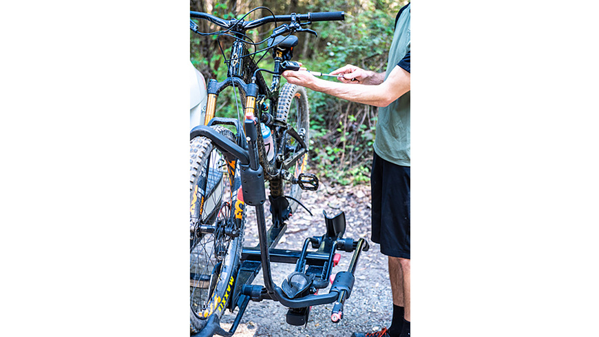 Blackburn Honest Digital Pressure Gauge