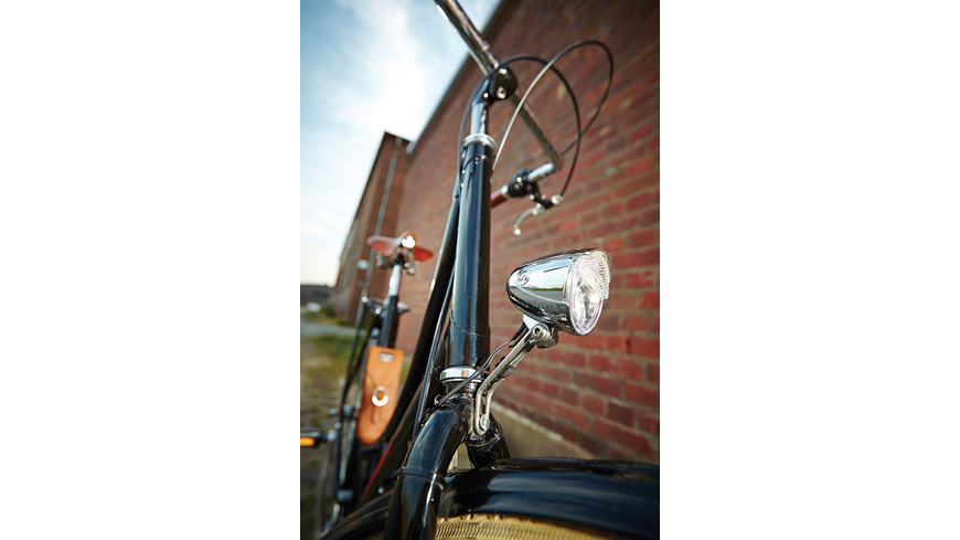 Trelock LS 583 BIKE-i® RETRO 15 LUX Dynamo / Headlight Trelock LS 583 BIKE-i® RETRO 15 LUX Dynamo / Headlight