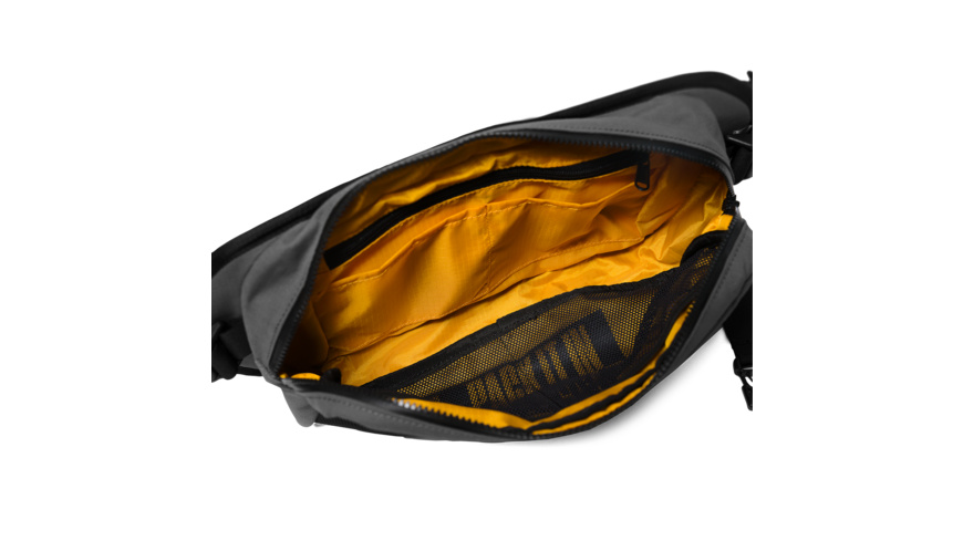 Capsuled Hip Bag