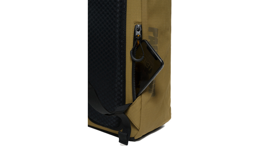 Capsuled Messenger Bag