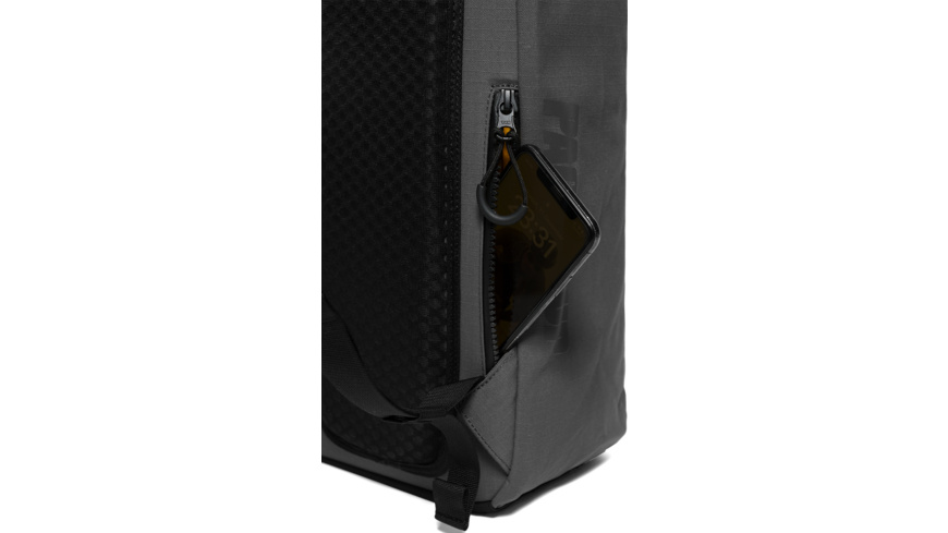 Capsuled Messenger Bag