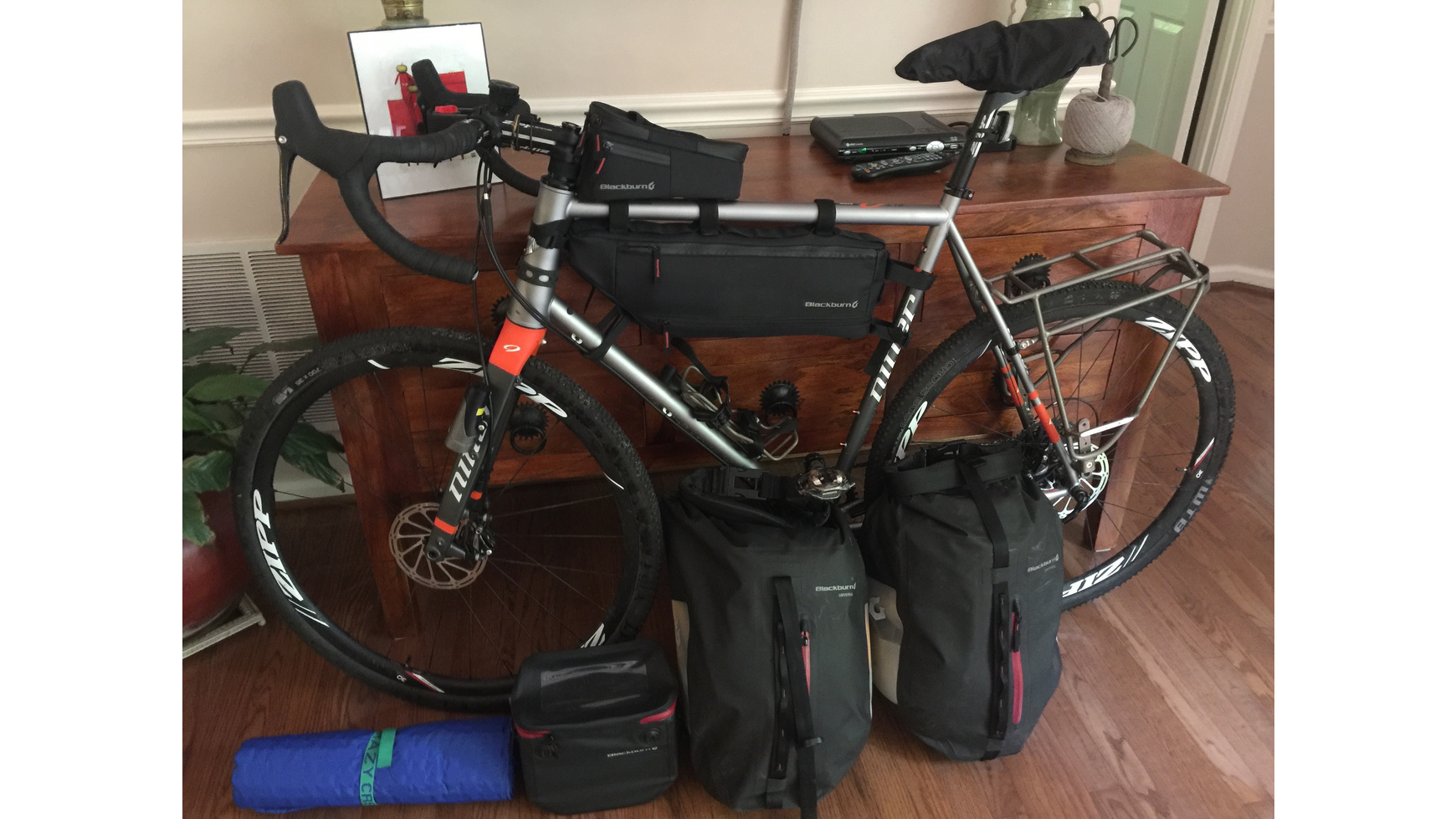 blackburn outpost elite top tube bag
